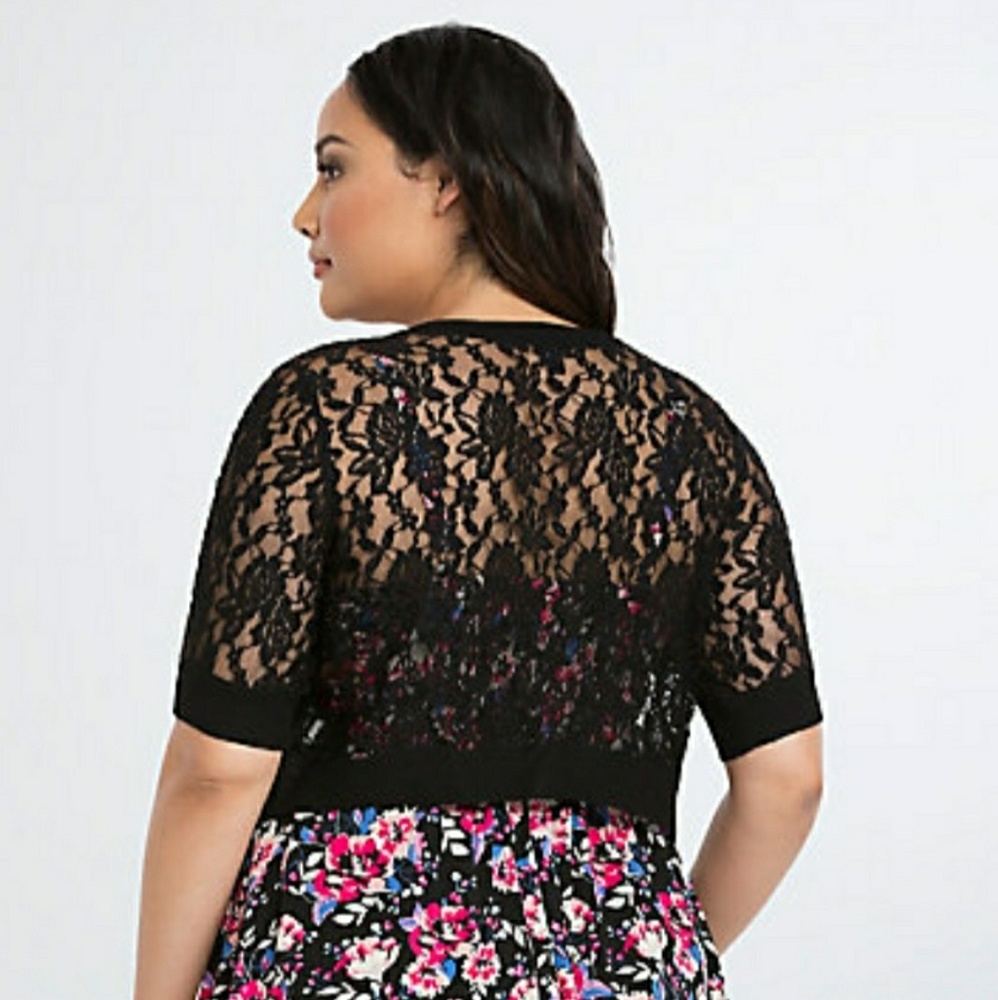 ➕Torrid〰️Black Lace Shrug〰️